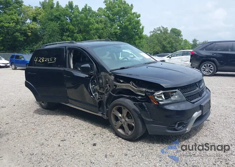 2017 Dodge Journey Crossroad Plus Awd z USA, uszkodzony, nr VIN 3C4PDDGG7HT554339